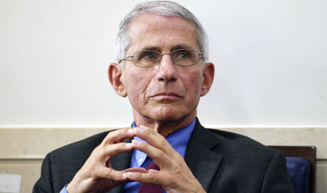 Fauci: "ABD, 2022 baharında normale dönebilir"