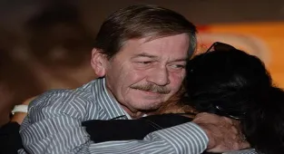 FERHAN ŞENSOY | Usta tiyatrocu Ferhan Şensoy kimdir, kaç yaşında ve neden öldü?