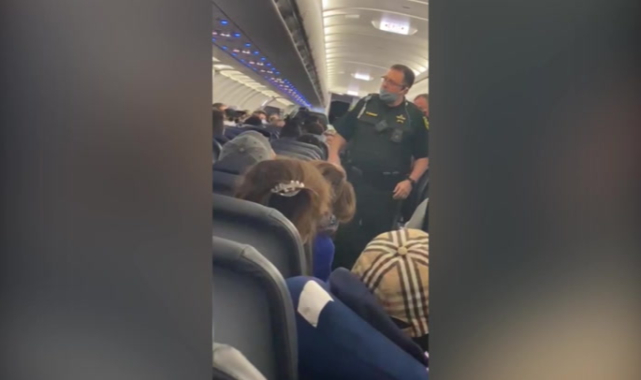 Florida'da Uçakta Sigara Yakınca...