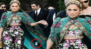 Jennifer Lopez kıyafetindeki fiyat etiketini çıkarmayı unuttu!