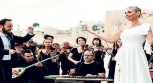 Kadınlar için okudu