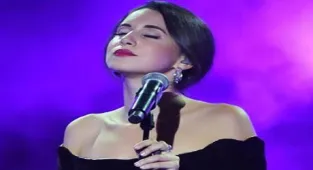 Karsu: Sahne kıyafetimi bit pazarından aldım!