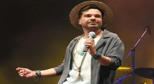 Kenan Doğulu, beş bin kişiye konser verdi