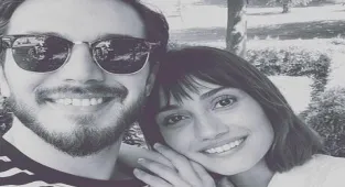 Sevda Erginci rol arkadaşı İsmail Ege Şaşmaz'la pozunu paylaştı
