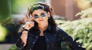 Sitare Akbaş kimdir, Murat Dalkılıç ile aşk mı yaşıyor? Sitare Akbaş dizi ve filmleri...