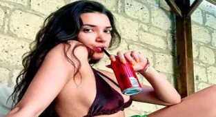 Su El Roman, Alaçatı'da tatilde