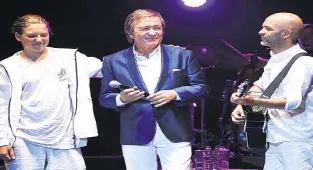 Üç kuşak aynı sahnede