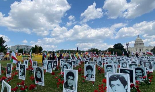 Washington'da 'Reisi' Protestosu