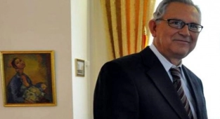 Yalçın Ayaslı kimdir?