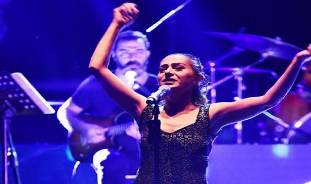 Yıldız Tilbe: Korkmayın içliklerim var!