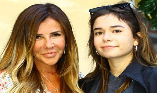 Zeynep Yılmaz'ın alışveriş şıklığı