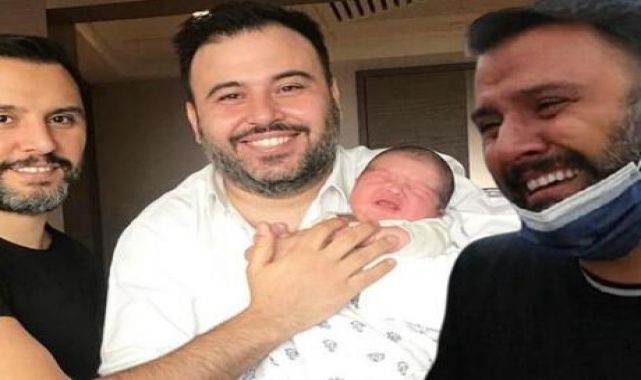 Acısı dinmiyor! Alişan'dan kardeşinin mezarına ziyaret