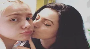 Aleyna Tilki hastane odasından paylaştı