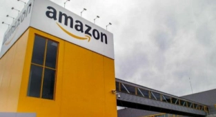 Amazon İşçilerin Okul ve Kitap Masraflarını Ödeyecek