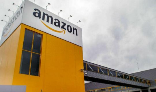 Amazon İşçilerin Okul ve Kitap Masraflarını Ödeyecek