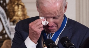 Amerikan Futbolunda Son Trend, Biden'a Küfür
