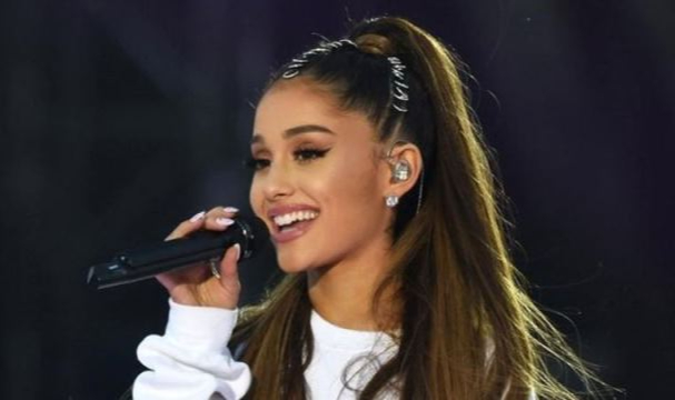 Ariana Grande Müziğe Ara Verdi