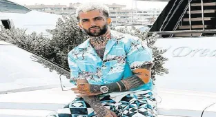 Bir ilke imza attı