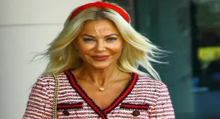 Burcu Şendir kırmızılar içinde