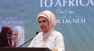 Emine Erdoğan, 'Afrika Seyahatlerim' Kitabını First Lady'lere Tanıttı