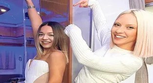 Gelinliğini hediye etti