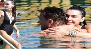 Haberler: Sinan Akçıl ve Burcu Kıratlı sezonu Bodrum'da kapattı