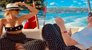 Hadise'den tekne paylaşımı