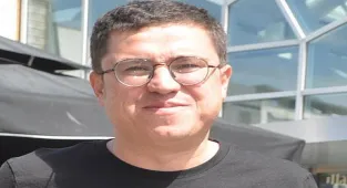 İbrahim Büyükak: Oğluma hediye almaya geldim