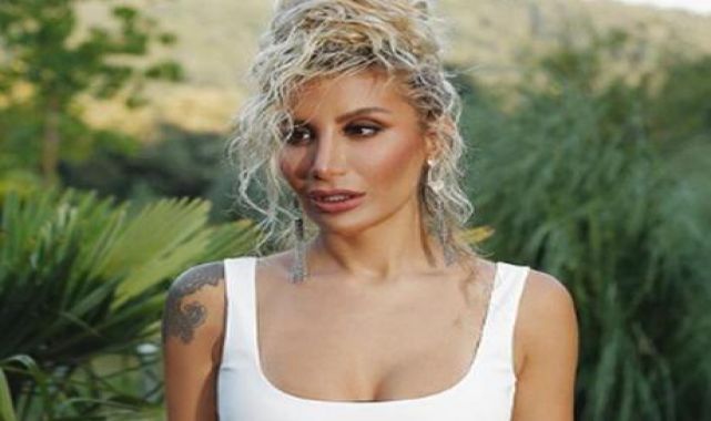 İrem Derici, Ece Seçkin'e düğünde tam altın taktı!