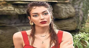 Kendisini geliştiriyor