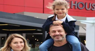Murat Aygen'den ailesiyle mutluluk pozu