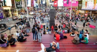 New York Canlı Günlerine Geri Dönüyor