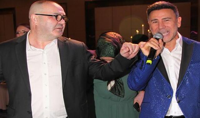 Şafak Sezer ve İzzet Yıldızhan'dan düet