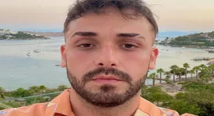 Sefo sahnede neye uğradığını şaşırdı