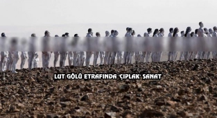 ABD'li Sanatçıdan İklim Krizine 'Çırılçıplak' Tepki