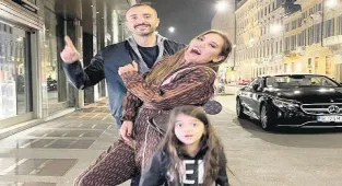 Ailece Avrupa’yı geziyorlar