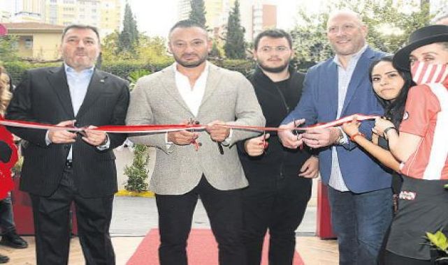 Ataşehir’de renkli açılış