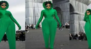 Cardi B'nin yeşil tercihi çok konuşuldu