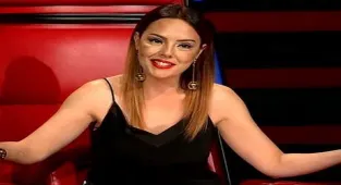 Ebru Gündeş kimdir, kaç yaşında? O Ses Türkiye jürisi Ebru Gündeş albümleri ve şarkıları...