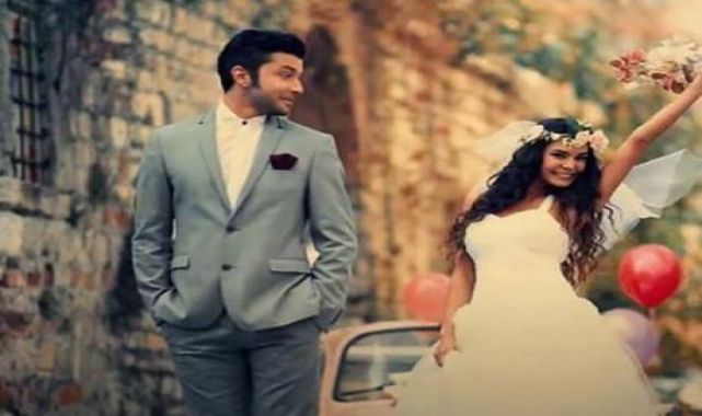 Ebru Şahin yıllar önce Ebru Polat'ın klibinde rol almış