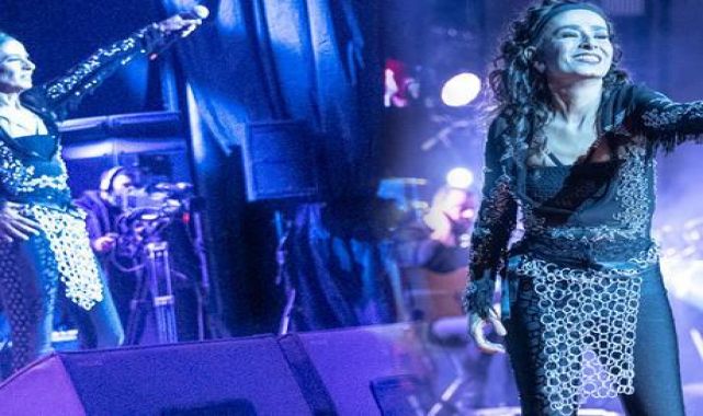 Haberler: Yıldız Tilbe'nin sahne kıyafeti dikkat çekti
