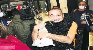 Havalimanında sevgi seli