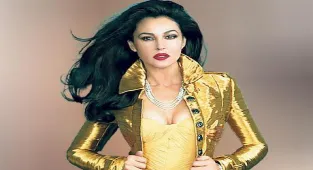 Monica Bellucci geliyor