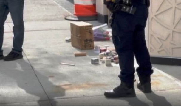 New York'ta Türkevi'nin Önünde Şüpheli Paket