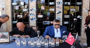 Nuri Alço ve Coşkun Göğen, Gaziantep'te sevenleriyle buluştu