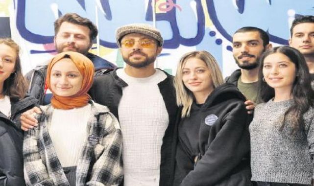 Öğrencilerle buluştu