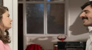 Perşembenin galibi değişmedi! 'Camdaki Kız' zirvedeki yerini korudu