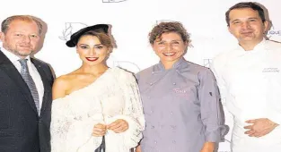 Renkli çay saati