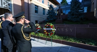 Atatürk Washington Büyükelçiliğinde Anıldı
