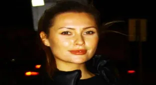 Chloe Loughnan yeni projeler için İstanbul'da